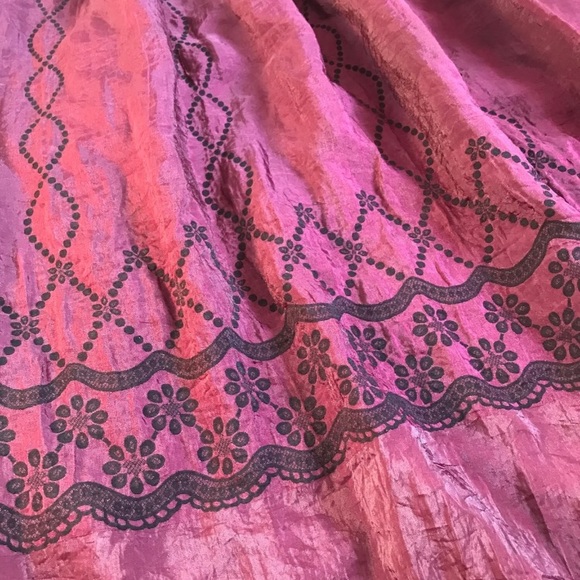 Red Dress - Picture 3 of 3